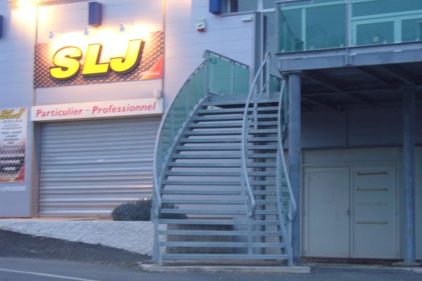 spgm-1.4.7/gal/Galeries/spots/street/86/chasseneuil/Chasseneuil 1.jpg